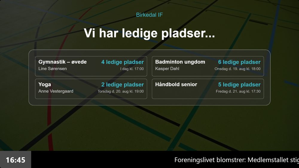 Infoskærm-slide med ledige pladser hentet automatisk fra Conventus